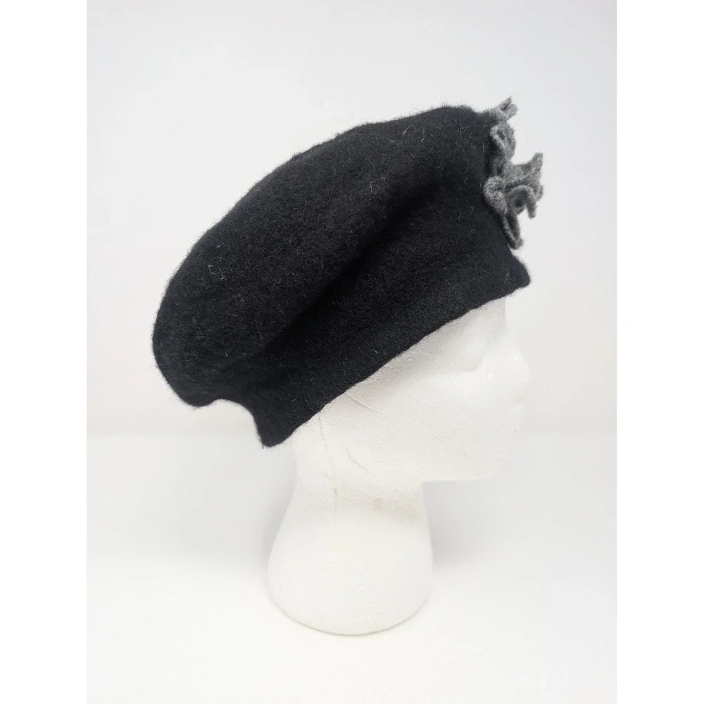 Vintage Style Wool Blend Beret Hat Gray Felt Floral Applique Parisian Chic Retro